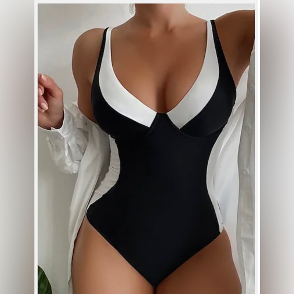 Women's One Piece Monokini Black and White Color Block High Waisted Swimsuit